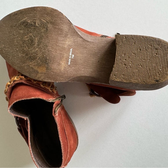 Diego di Luca Rust Colored Ankle Boots, 7, Rope Detail at Ankle, Like New - Picture 7 of 7